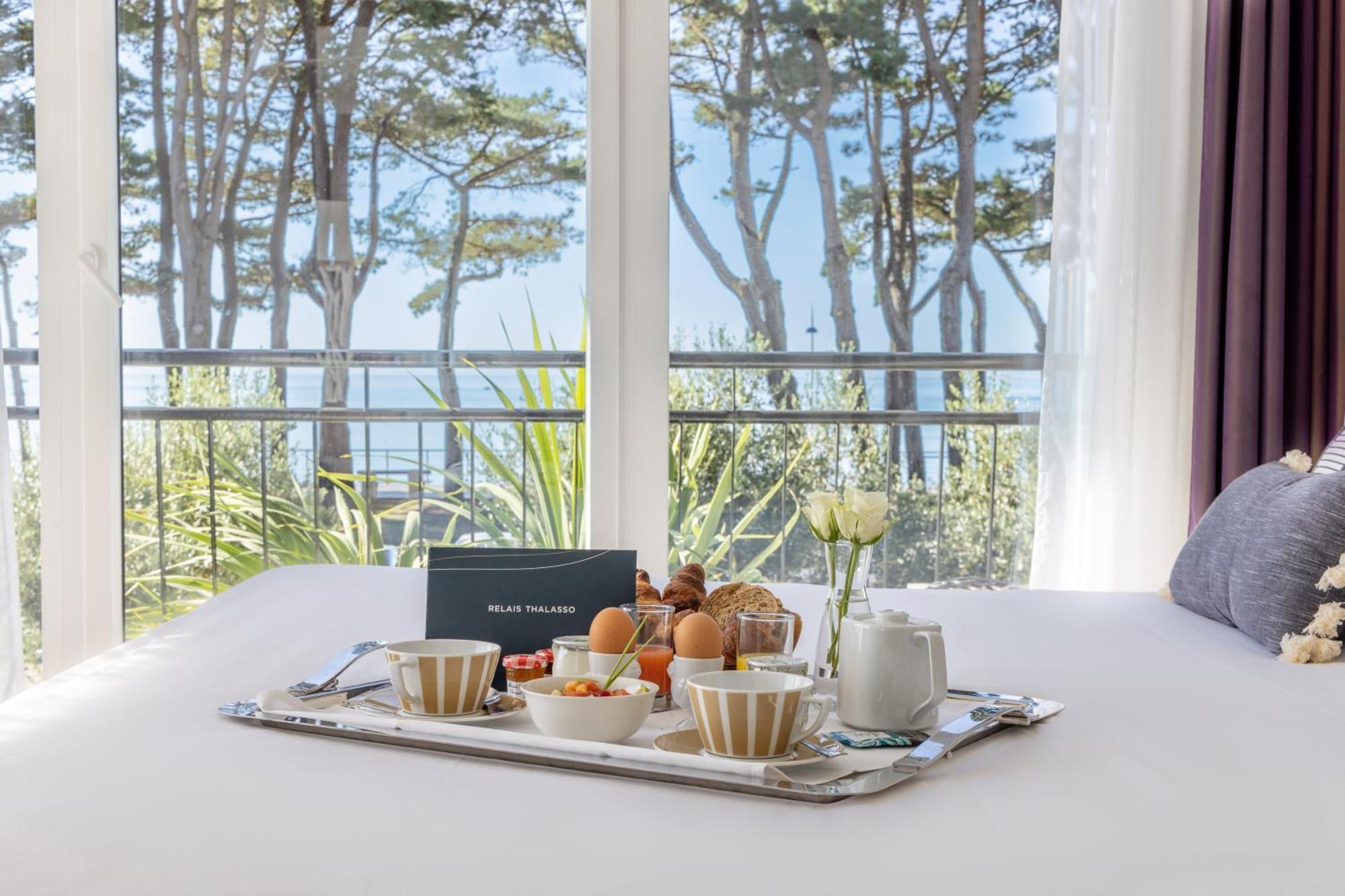 Hotel Kastel - Relais Thalasso & Spa เบโนเดต ภายนอก รูปภาพ